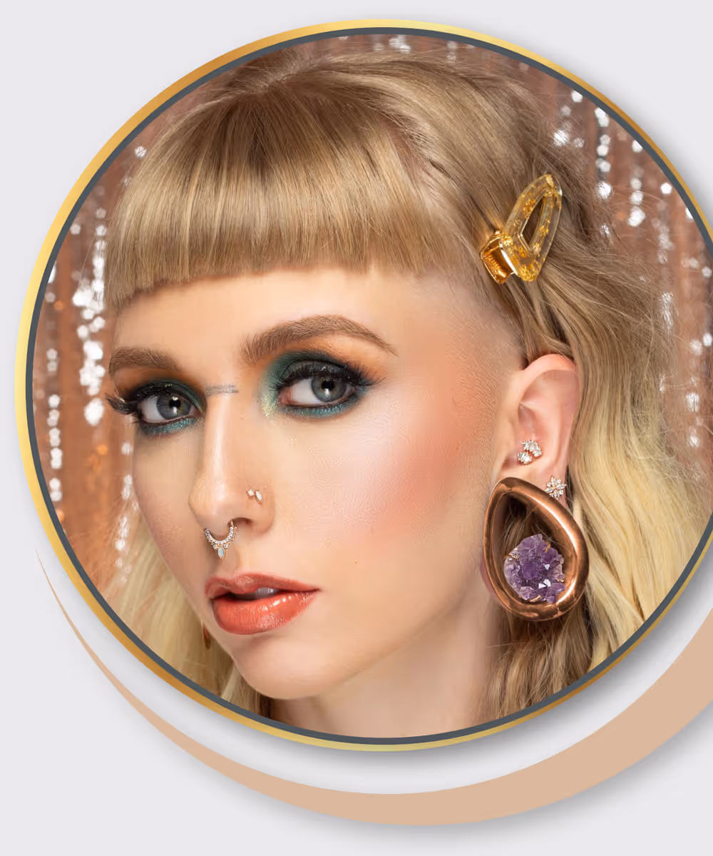 Helix Ohrpiercing gestochen im Piercingstudio Aachen nadelkunst.art